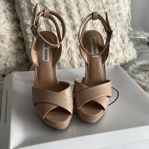 Steve Madden platform sandal heels